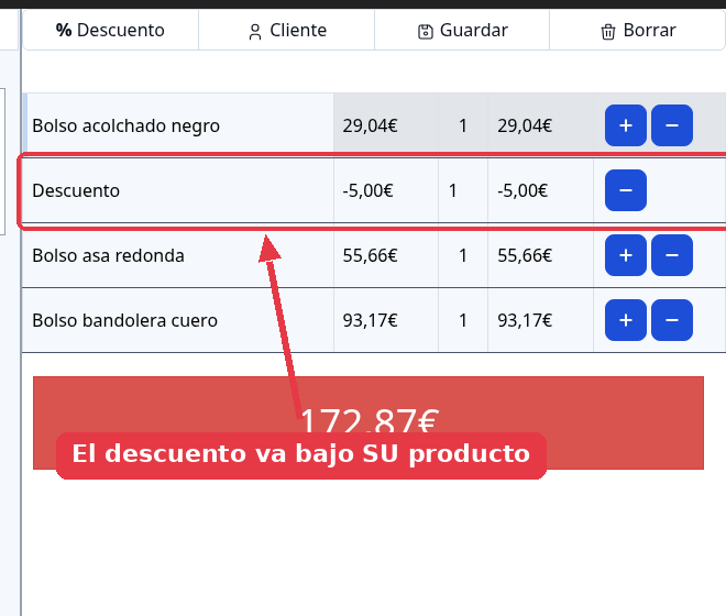 Ticket con la línea Descuento de menos 5,00 euros debajo del producto Bolso acolchado negro.