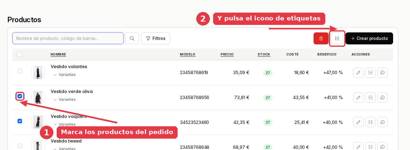 Listado de productos con dos filas marcadas con su casilla y el icono de etiquetas señalado arriba a la derecha.
